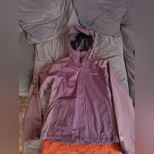 Columbia Plum Hooded Rain Jacket Size Medium
